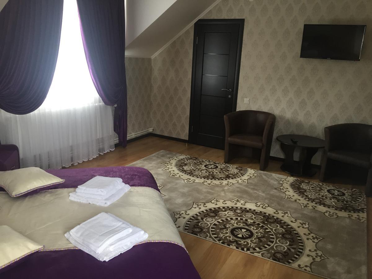 Hotel Europe คมิลนิก ภายนอก รูปภาพ